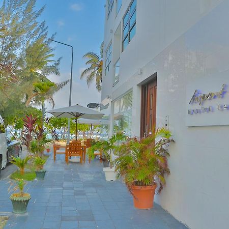 Airport Beach Hotel Hulhumale Exterior foto